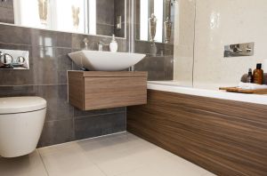 Hanbury bathroom 113 sm.jpg